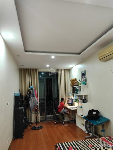 Nhà Dân Xây 4 Tầng Cổ Linh - Thạch Bàn, ô Tô đỗ Cửa 28 Tỷ 3