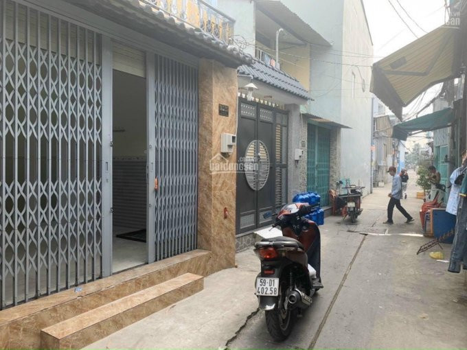 Nhà Phố, Dt 4m X 14m, 1 Trêt 2 Lầu, 4pn & 3 Tolet, Hiện đang Cho Thuê 8tr/th 6