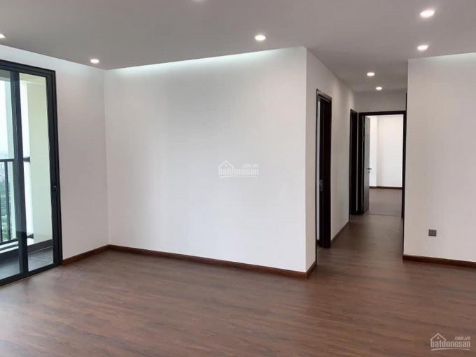 Tôi Muốn Bán Suất Ngoại Giao 6th Element 2pn 83m2 Hướng Nam, View Nguyễn Văn Huyên Hoàng Quốc Việt 3