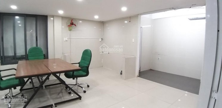 Văn Phòng Dưới Trệt, 50m2, Full Nội Thất, được ở Lại, Chính Chủ Cho Thuê, Sát Quận 1 2