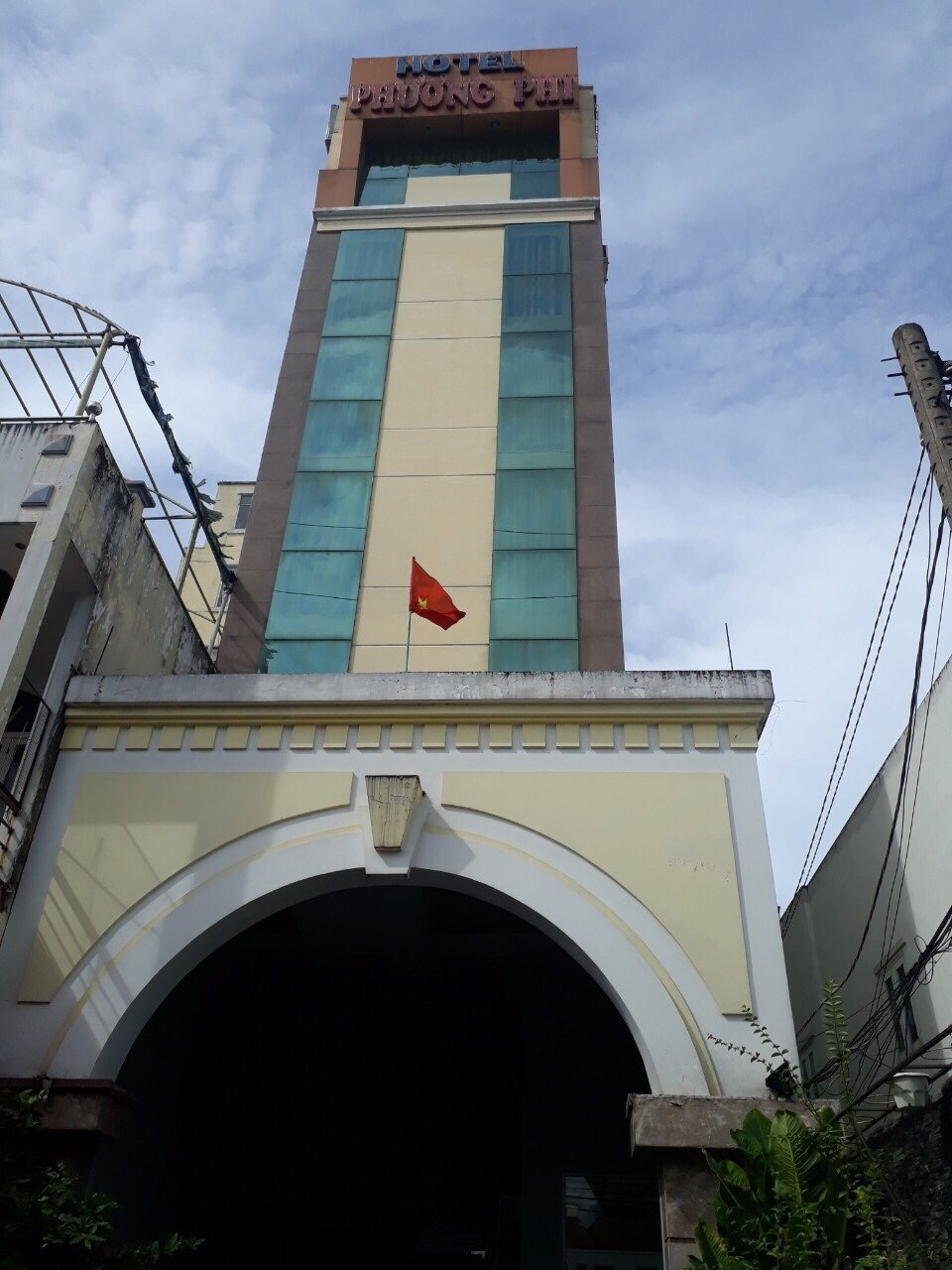 Bán khách sạn Phương Phi tại 483 Âu Cơ, quận Tân Phú, TPHCM 1