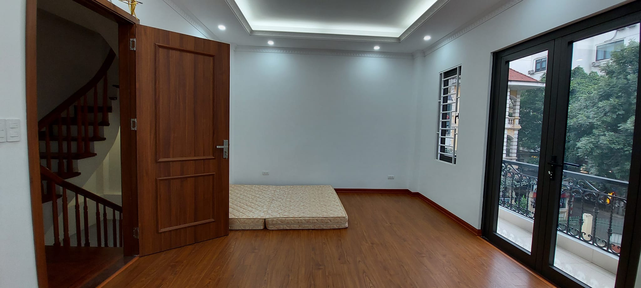 Cần bán Nhà mặt tiền đường Hoàng Quốc Việt, Phường Nghĩa Tân, Diện tích 368.6m², Giá 8.6 Tỷ