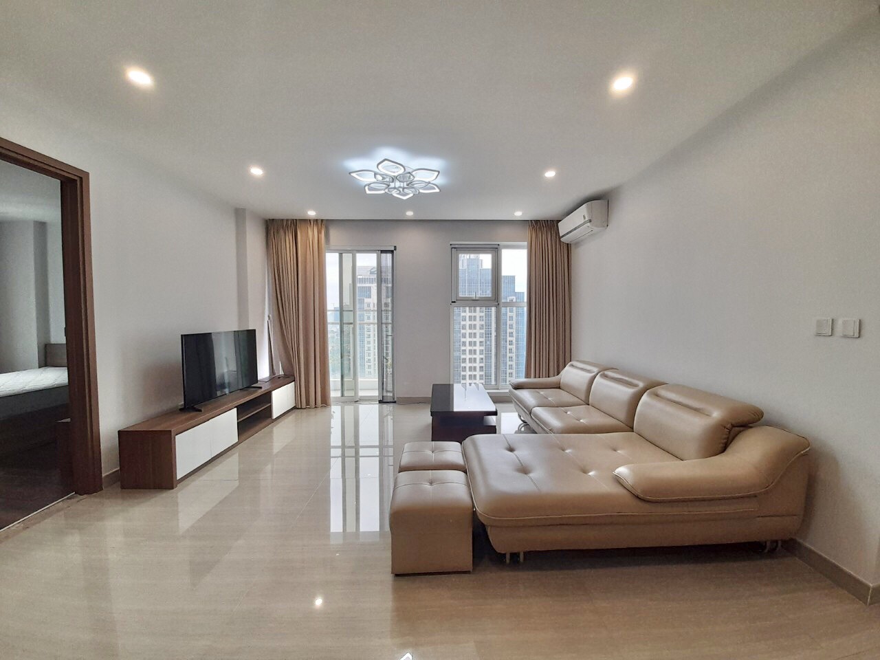 Cho thuê Căn hộ chung cư Tây Hồ, Hà Nội, Diện tích 154m², Giá 46 Triệu/tháng - LH: 0966332304 2