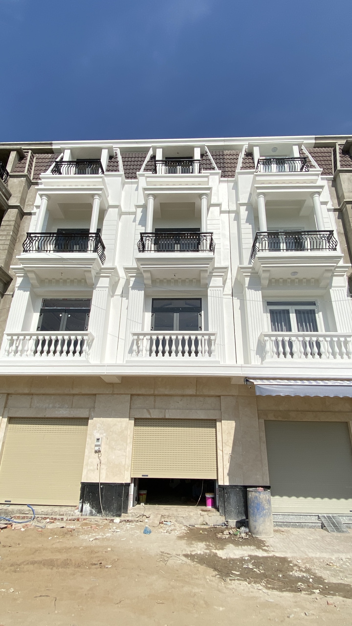 Cần bán Nhà mặt tiền dự án Khu Chợ và Nhà phố liên kế thị xã Bình Minh, Diện tích 66m², Giá 6.1 Tỷ - LH: 0345151131