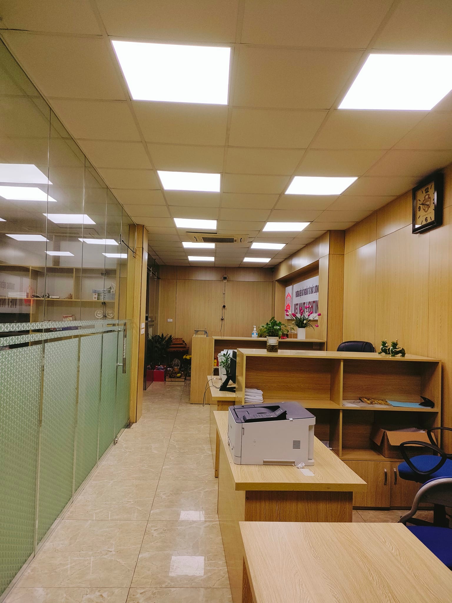 Cần bán Nhà mặt tiền đường 8/3, Phường Quỳnh Mai, Diện tích 195m², Giá Thương lượng 2