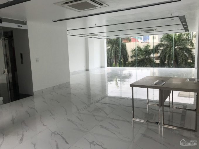 Giá Chưa Từng Có, Sàn 100m2 Full Kính 2 Mặt Thoáng, Mặt Tiền 8m Tại Duy Tân, Cầu Giấy Giá Chỉ 13tr 2