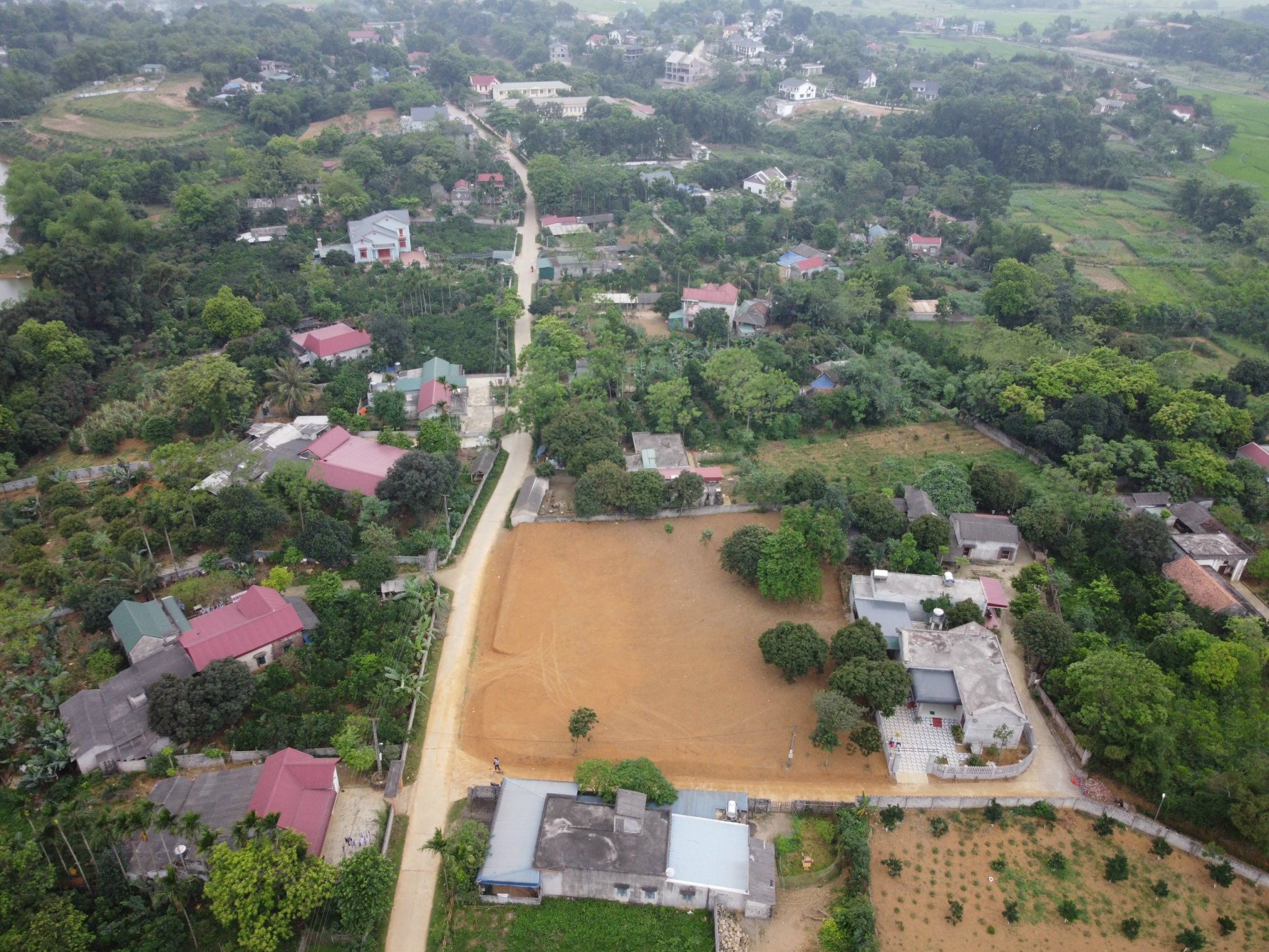 Cần bán 2227m giá rẻ , đg tránh nhau 8000 Triệu - LH: 0705485999 3