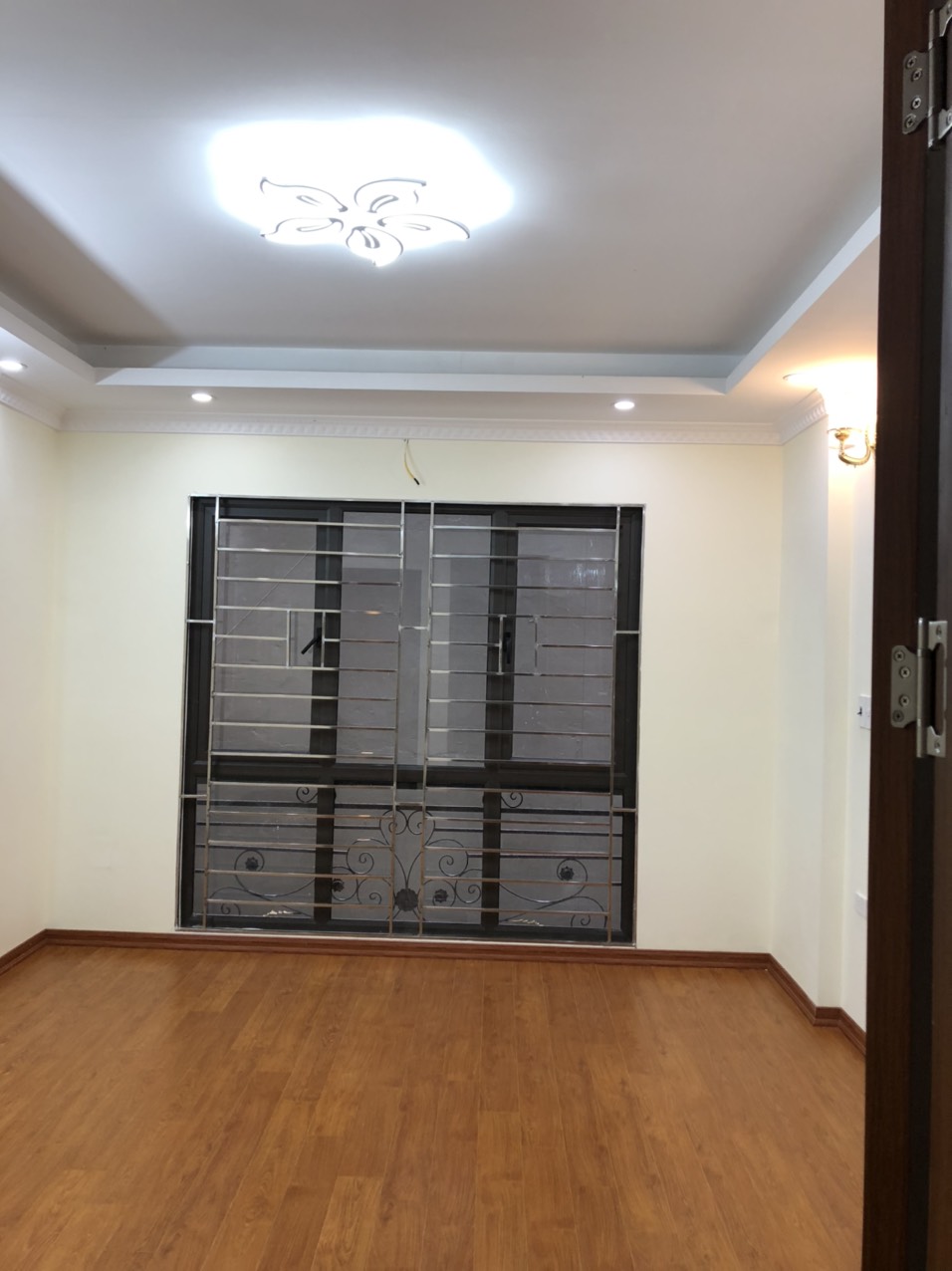 Bán nhà Kiến Hưng – Hà Đông 5T 32m2 3PN SĐCC cực đẹp. Giá chỉ 2,4 tỷ. Lh 0379283456 3