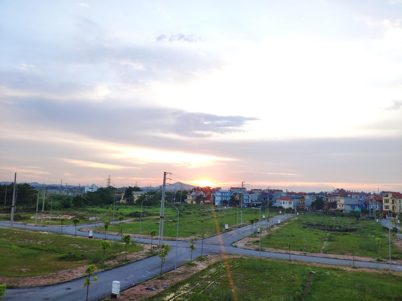 Bán lô view công viên hướng Đông Nam Đình Trám Sen Hồ.