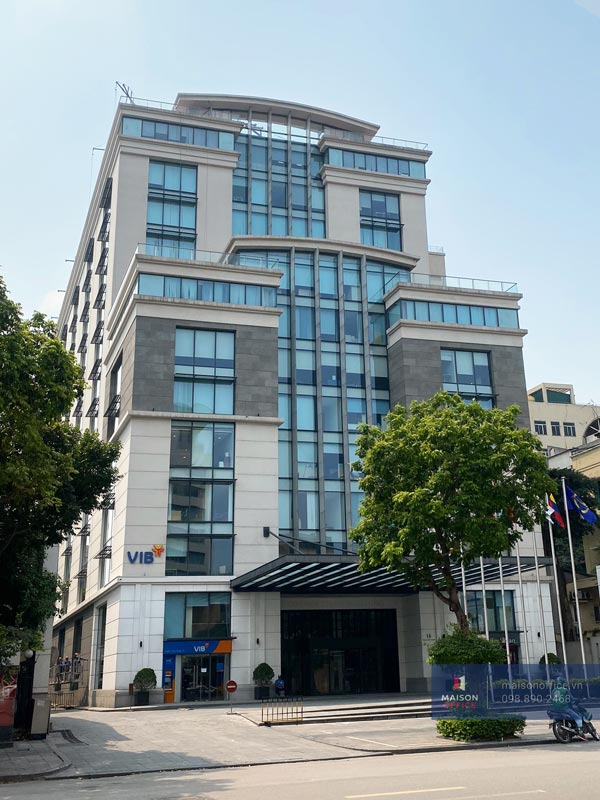 Cho thuê toà nhà mặt phố Nguyễn Du 300m (xdung 240m x 4 tầng), MT 14m, có thang máy, giá 20.000$ 1