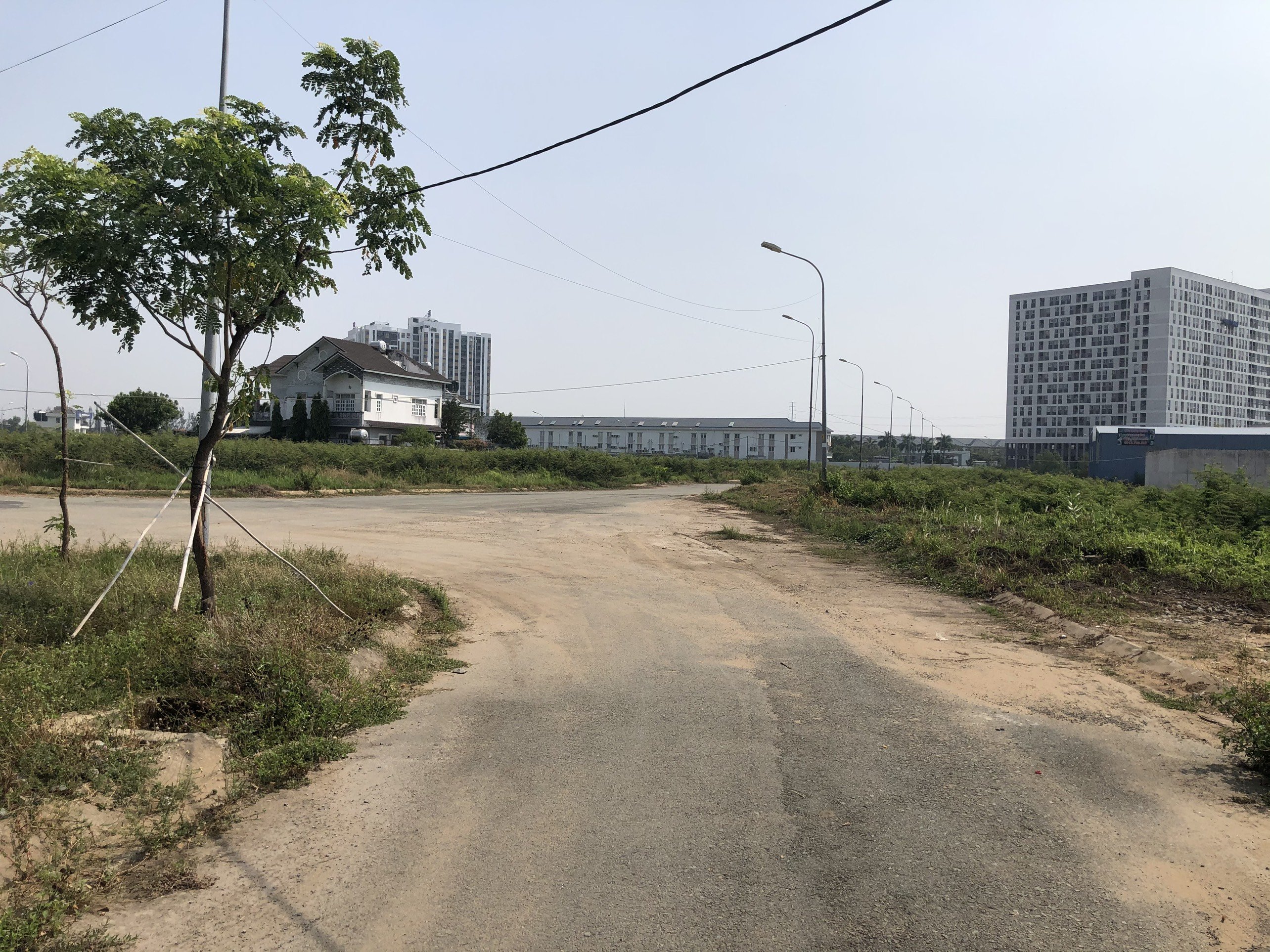 Bán nền biệt thự dán Phú Nhuận Phước Long B quận 9, đối diện TTTM, Trường Mẫu Giáo, 57tr/m2, 320m2 LH: 0904644889 3