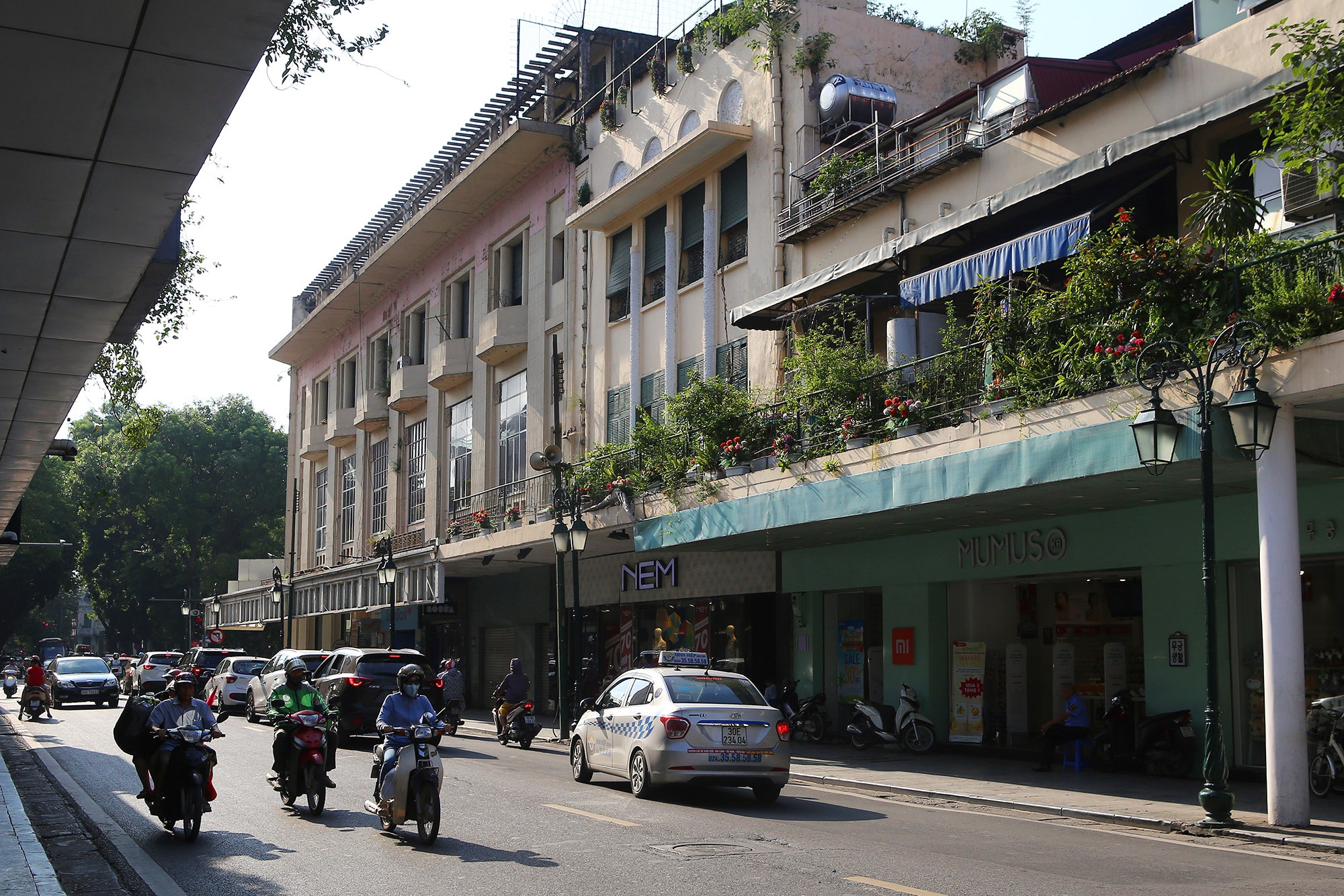 Bán nhà mặt phố Tràng Thi, Hoàn Kiếm, 96m2, 5T, 85m MT, 62 Tỷ, LH 0839844444 4
