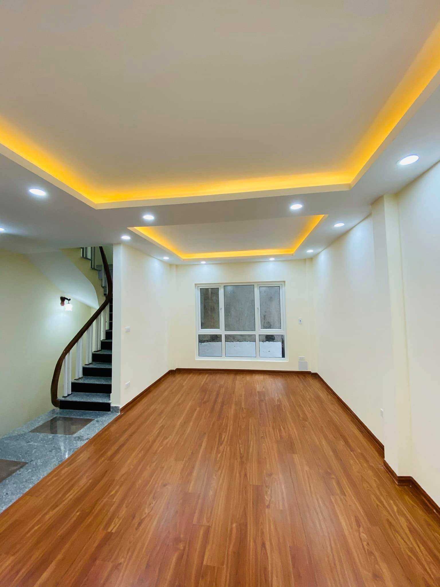 Bán Nhà Chính Chủ  Nhân Chính Thanh Xuân 60m2-giá tốt , nở hậu 2 thoáng 2