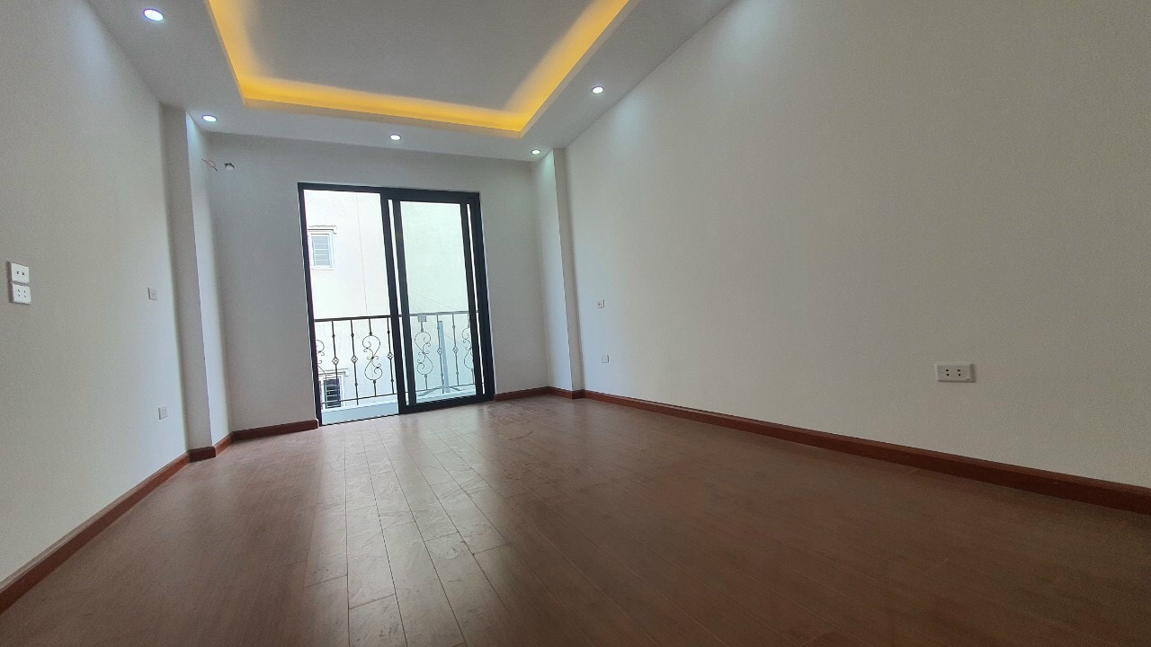 Bán  Nhà 5 tầng Xuân Phương,44m, full Nội thất, oto đỗ cách 50m, giá siêu rẻ Lh 0941911333 11