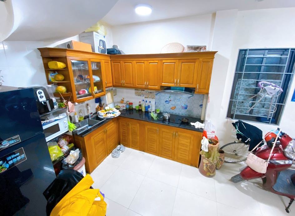 CC bán nhà mặt phố Hồ Tùng Mậu gần Xuân Thủy 8m mặt tiền, 32m2x4T chỉ 9119 tỷ LH 0989626116 3