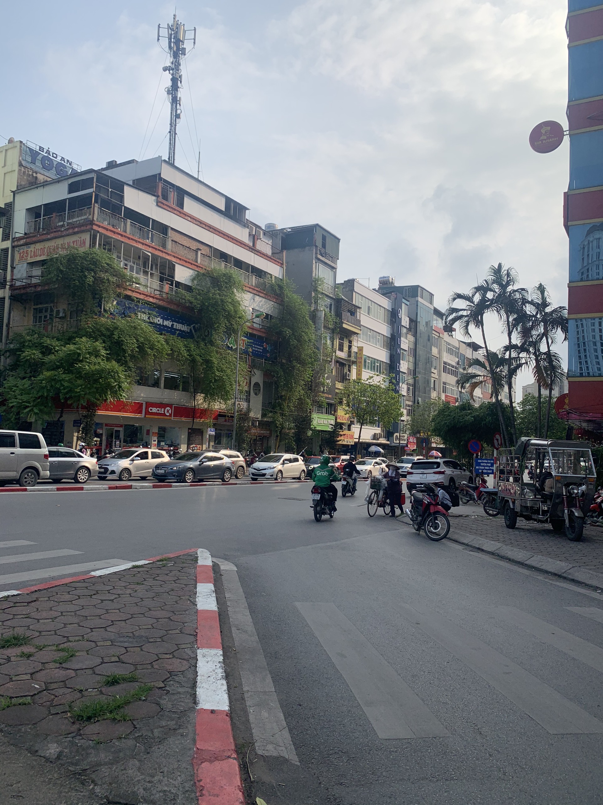 Bán nhà mặt phố Nguyễn Khang 45mx5T thông sàn cho thuê 50tr/1 tháng Yên Hòa Cầu giấy 0969040000 2