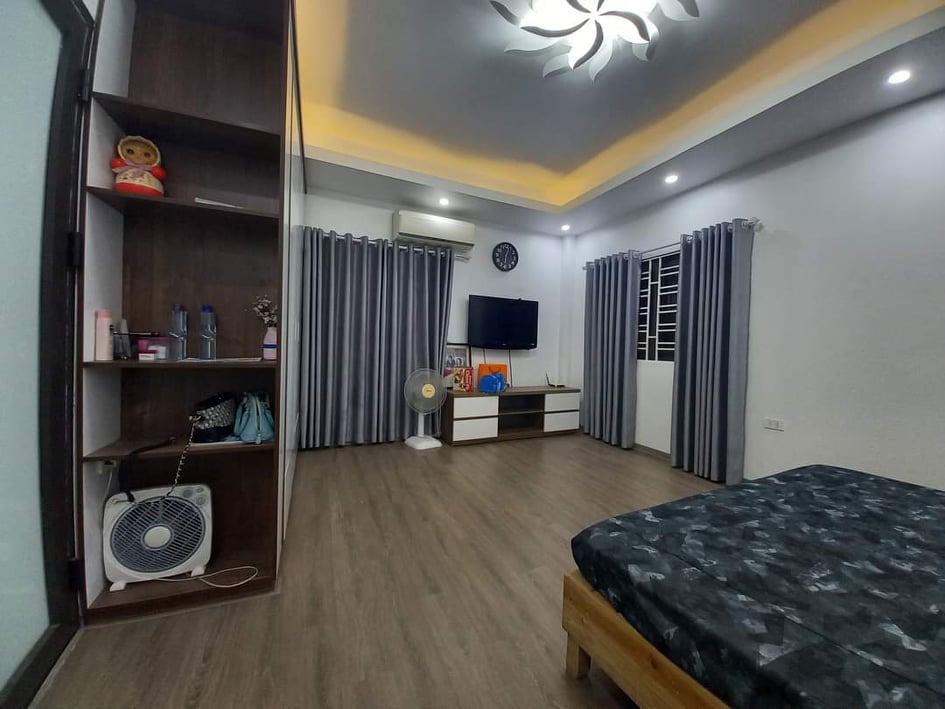 Chính chủ bán nhà 50m2, lô góc, 5 tầng, 8 phòng, Cầu Giấy, Hơn 4 tỷ 0345003386 3