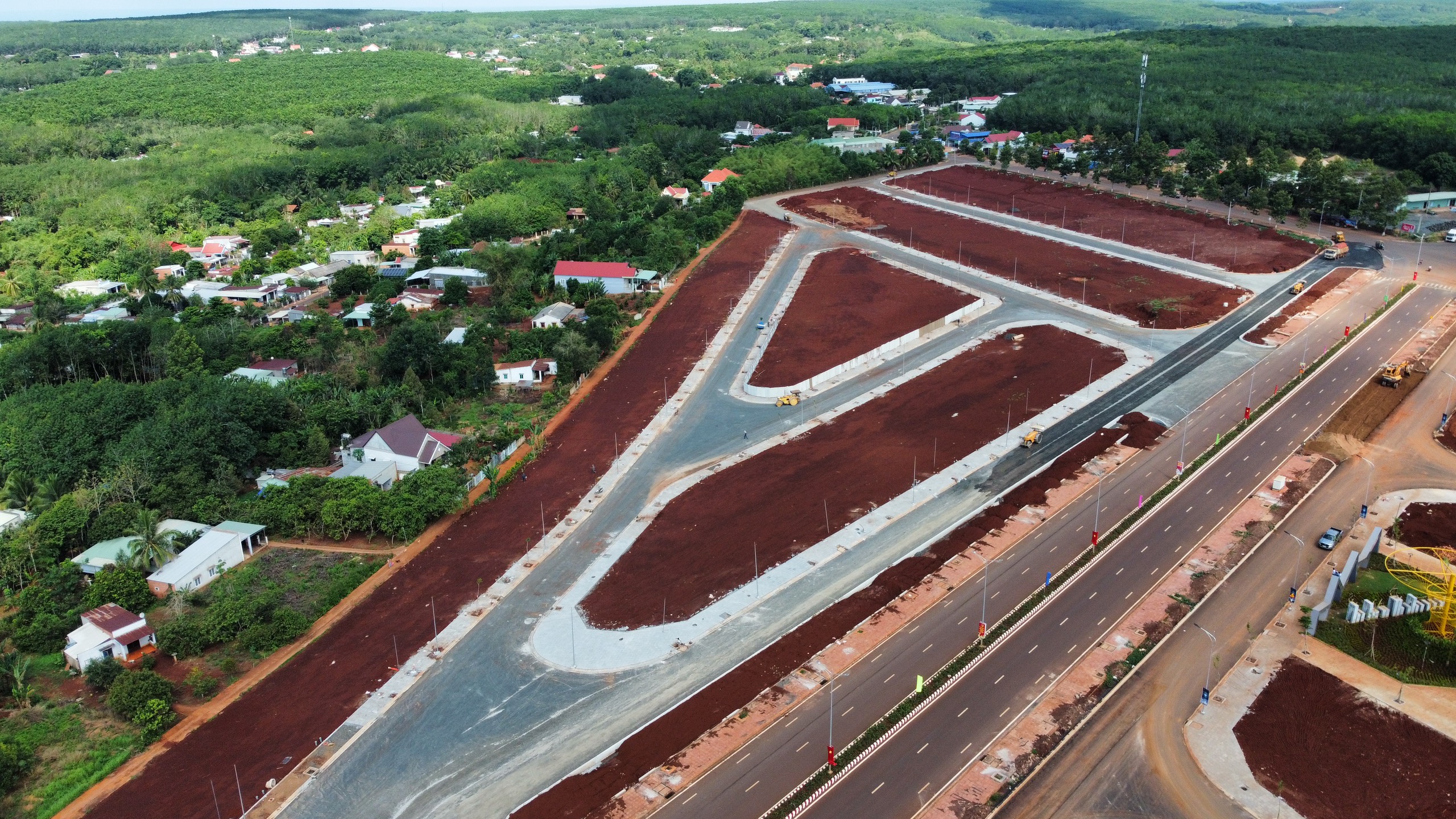 Cần bán Đất nền dự án đường Quốc Lộ 13, Thị trấn Lộc Ninh, Diện tích 100m², Giá 08.8 Triệu/m² - LH: 0977372399