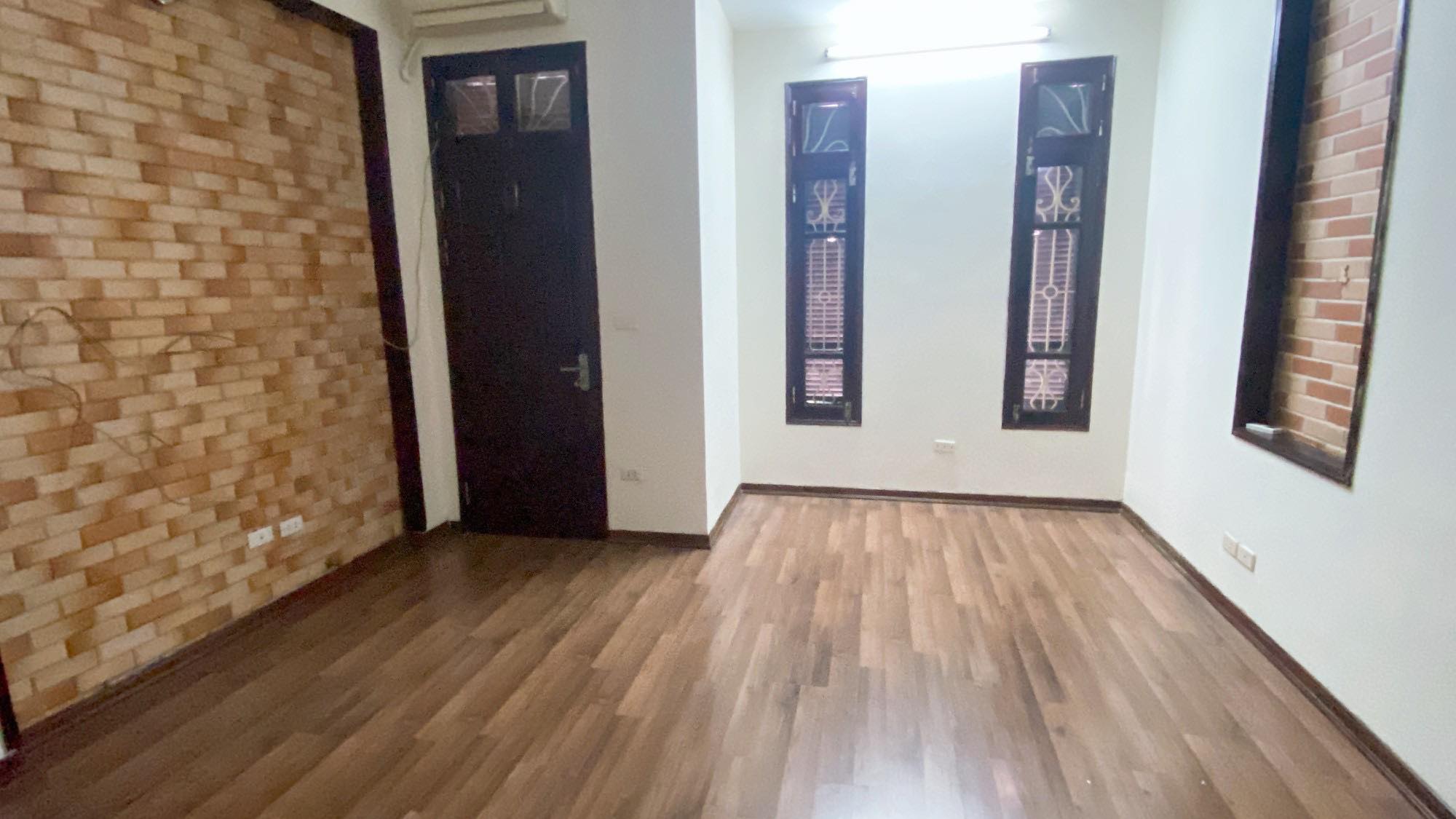 Cần bán Nhà mặt tiền đường Hồ Tùng Mậu, Phường Mai Dịch, Diện tích 30m², Giá Thương lượng - LH: 0975517689 3