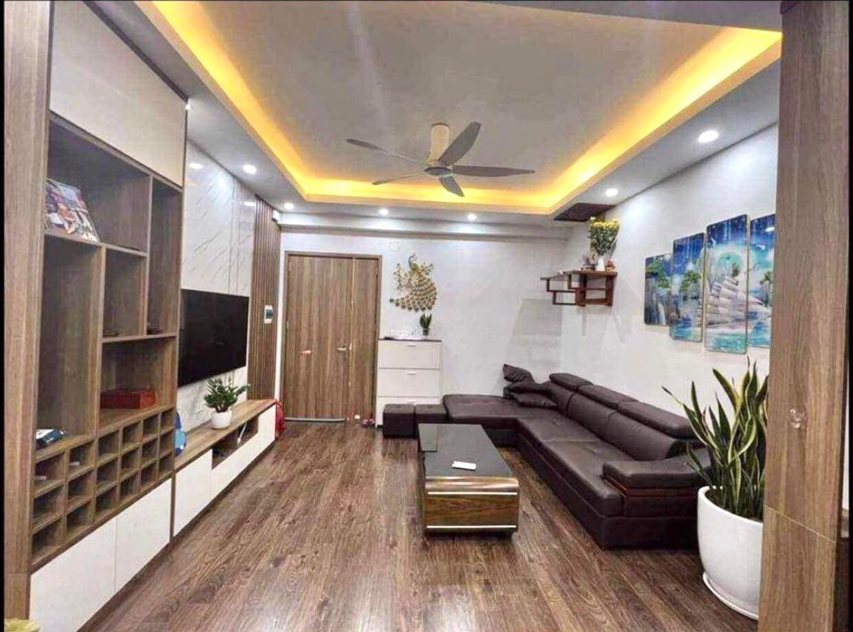 Bán nhà phố Mai Động, diện tích 30m2 5t, 2 mặt thoáng lô góc, ngõ rất to. Giá 3 Tỷ - LH: 0962731301