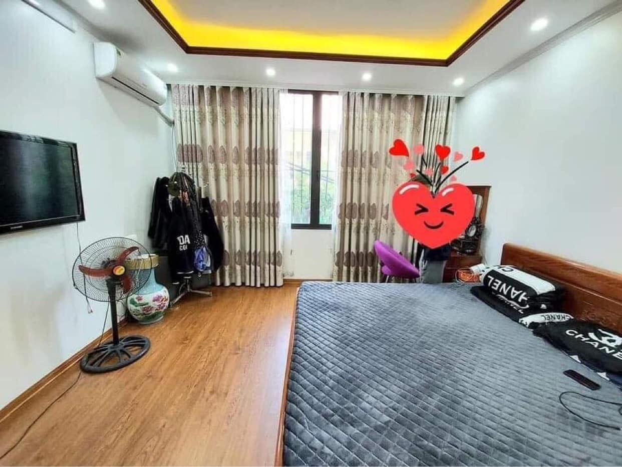 Bán gấp nhà Bạch Mai, dt 35m2 5 tầng, ngõ rộng 3m, chỉ 3 nhà ra phố. Giá 3.5 Tỷ - LH: 0962731301 3