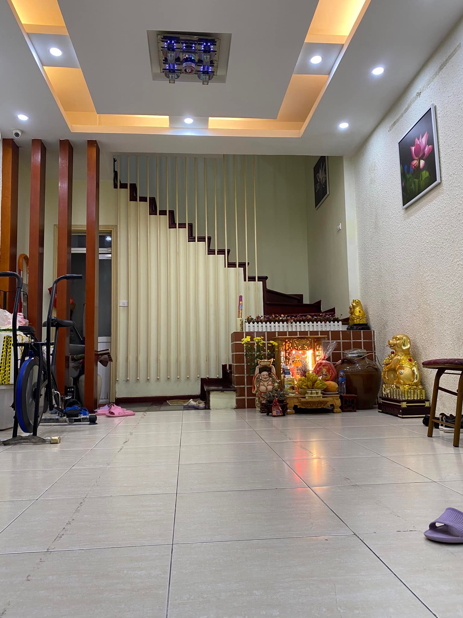 HIẾM! TÀI CHÍNH 5.6 TỶ - QUẬN CẦU GIẤY - DT 41M2 X 5 TẦNG - THANG MÁY - LÔ GÓC – NGÕ Ô TÔ 4