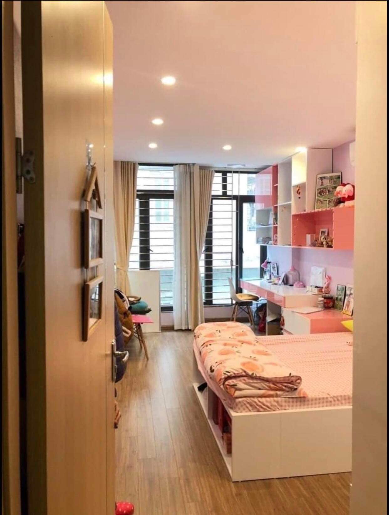 Bán gấp nhà Bạch Mai, dt 35m2 5 tầng, ngõ rộng 3m, chỉ 3 nhà ra phố. Giá 3.5 Tỷ - LH: 0962731301 2