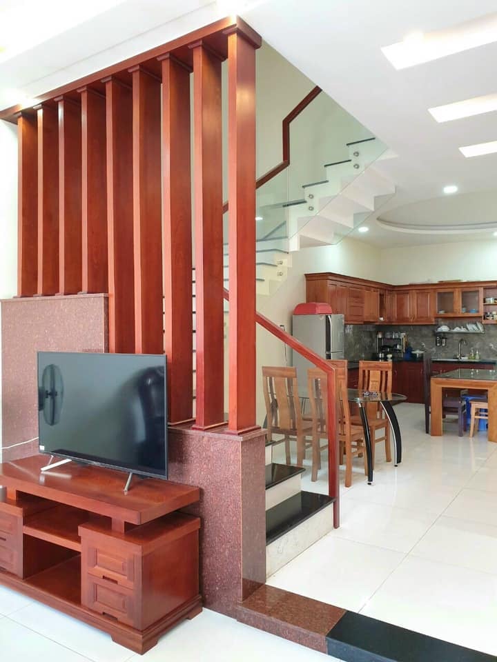 Cần bán Nhà mặt tiền đường Hòa Hưng, Phường 12, Diện tích 44m², Giá 6 Tỷ - LH: 0783273838