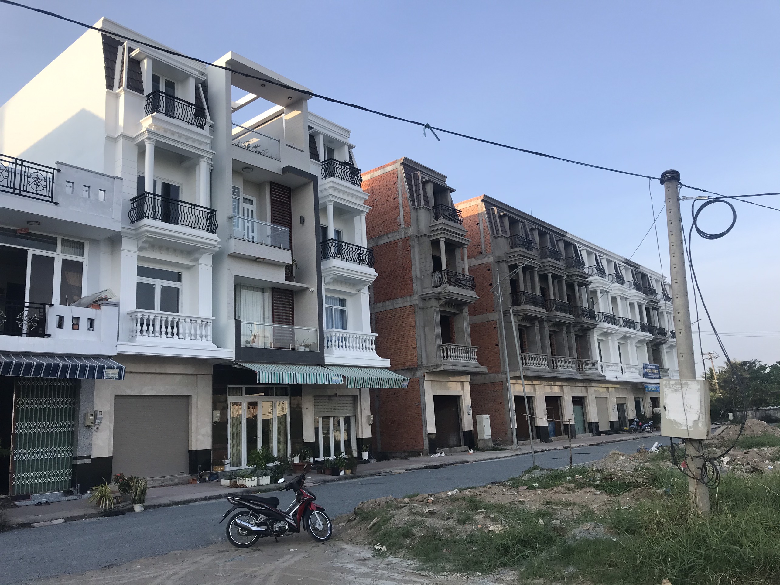 Cần bán Nhà mặt tiền dự án Khu Chợ và Nhà phố liên kế thị xã Bình Minh, Diện tích 67m², Giá 6.3 Tỷ - LH: 0345151131 3