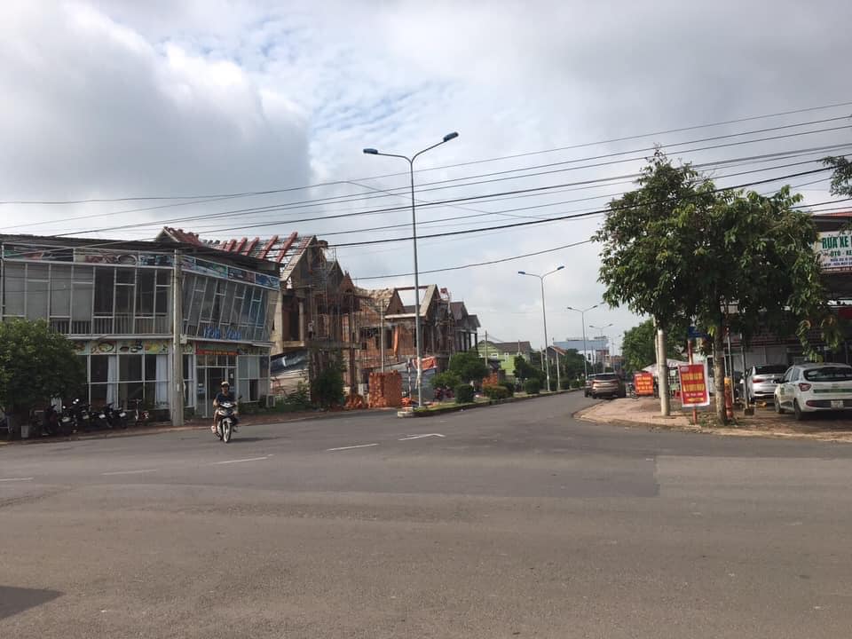 Cần bán Đất đường Nguyễn Hoàng, Xã Sông Trầu, Diện tích 129m², Giá 2711 Triệu - LH: 0333387603 2