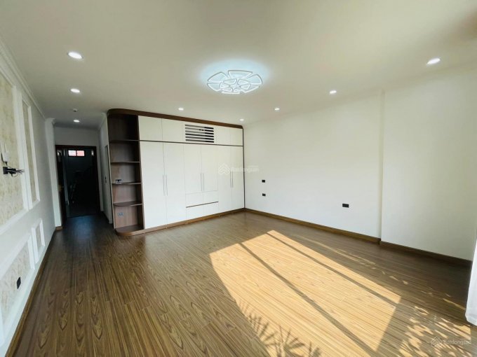 Cần bán Nhà mặt tiền đường Mai Dịch, Phường Mai Dịch, Diện tích 40m², Giá 5.5 Tỷ - LH: 0975517689