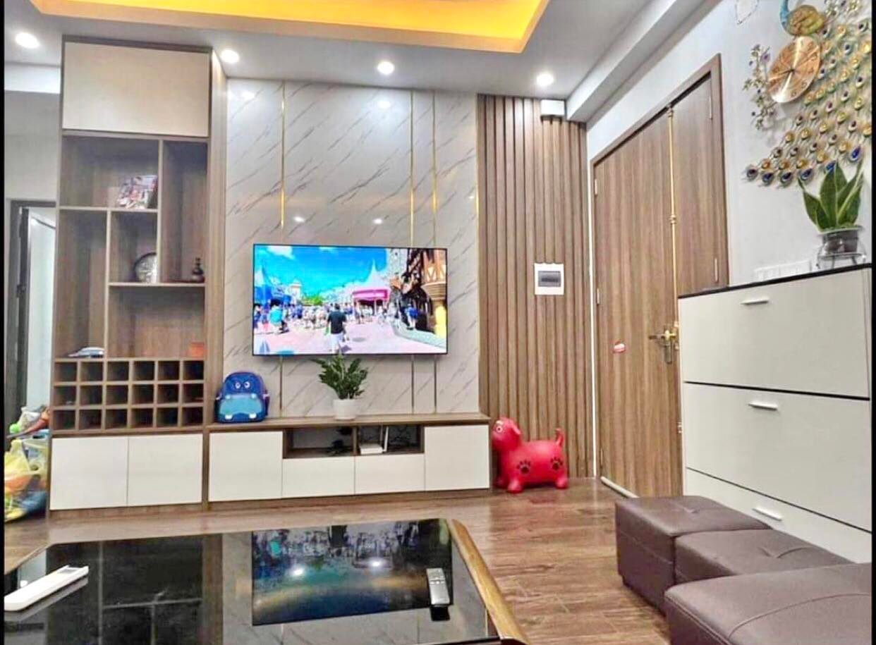 Bán nhà phố Tam Trinh, 30m2 5 tầng, lô góc thoáng 2 mặt vĩnh viễn, gần phố. Giá 3 Tỷ - LH: 0962731301