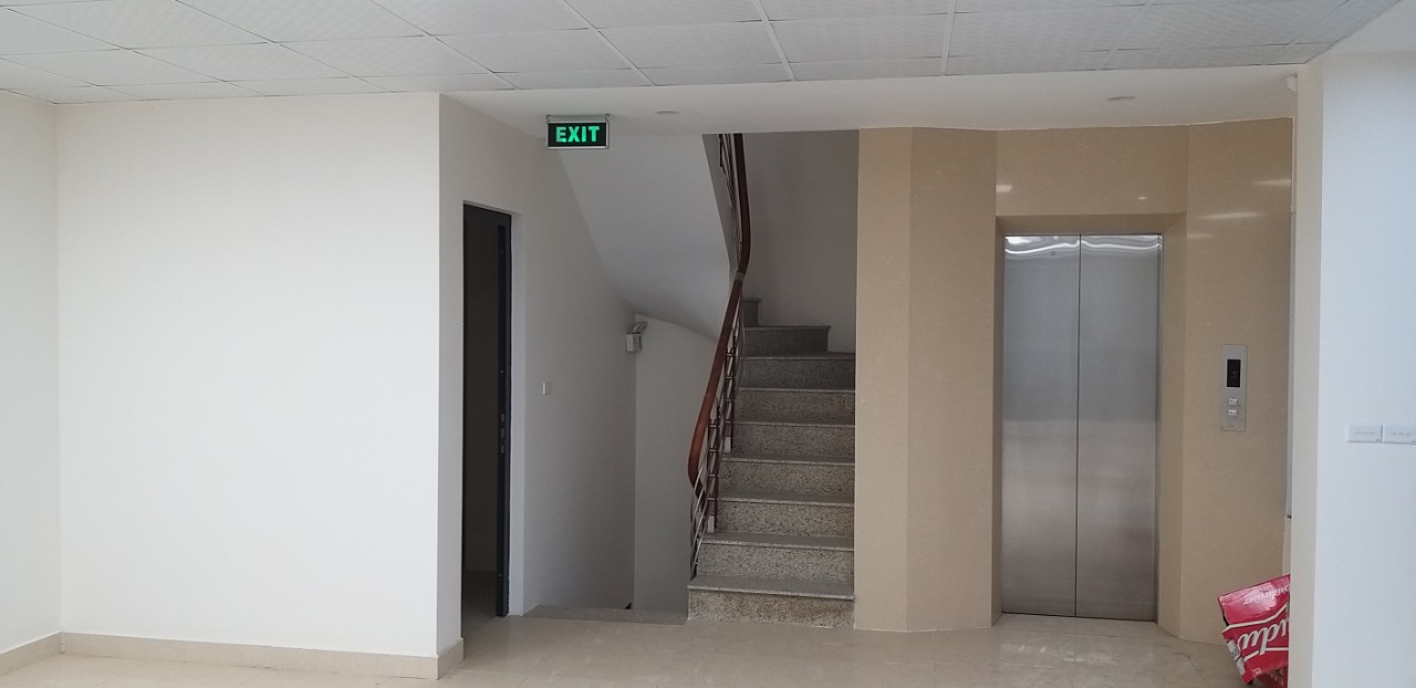 Cho thuê Văn phòng đường Mai Động, Phường Mai Động, Diện tích 290m², Giá Thương lượng - LH: 0966448150 5