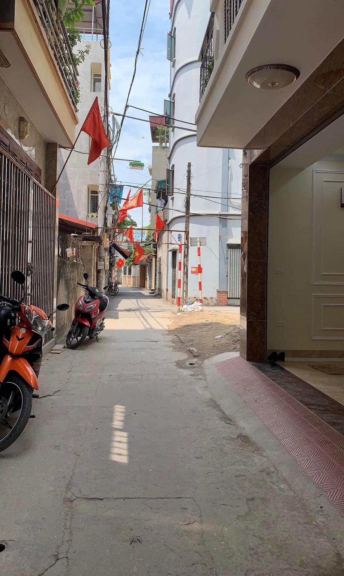 Bán gấp nhà Bạch Mai, dt 35m2 5 tầng, ngõ rộng 3m, chỉ 3 nhà ra phố. Giá 3.5 Tỷ - LH: 0962731301 4