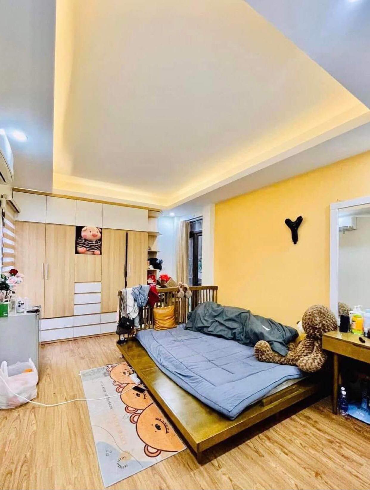 Bán nhà phố Tân Mai, dt 30m2 5 tầng, lô góc, sát mặt phố lớn. Giá 3 Tỷ - LH: 0962731301 2