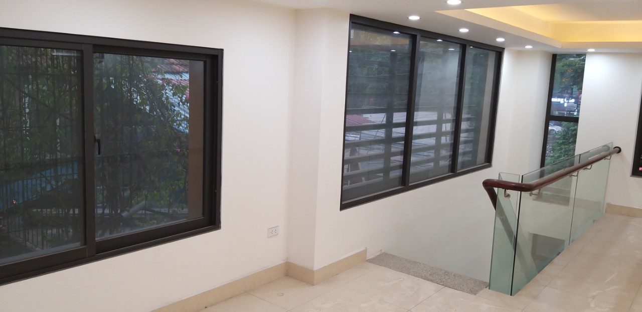 Cho thuê Văn phòng đường Mai Động, Phường Mai Động, Diện tích 290m², Giá Thương lượng - LH: 0966448150 6