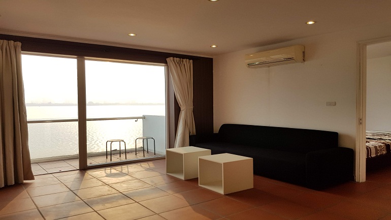 Cho thuê căn hộ dịch vụ tại Yên Phụ, Tây Hồ, 100m2, 2PN, view hồ, đầy đủ nội thất 2