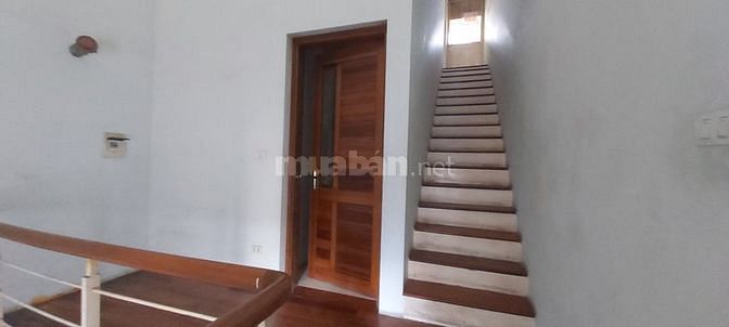chính chủ bán gấp căn nhà phùng khoang sđ 45m2 mt 39m x3 tầng