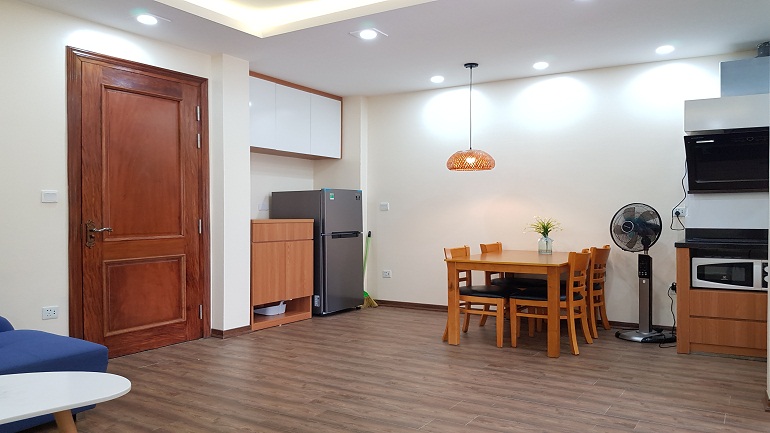 Cho thuê căn hộ giá rẻ tại Đặng Thai Mai, Tây Hồ, 50m2, 1PN, đầy đủ nội thất 2