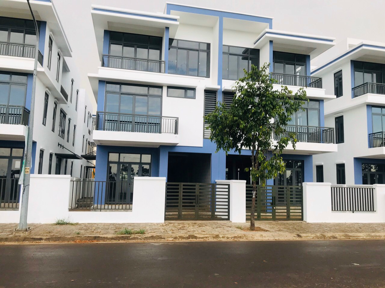 BÁN CĂN GỐC BIỆT THỰ VƯỜN , QUẬN 9, 160M2 GIÁ 11 TỶ 4