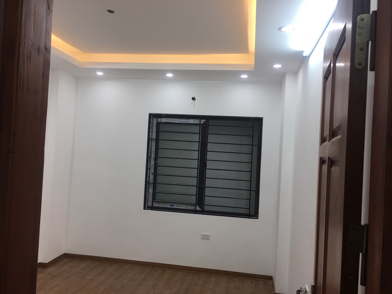 Bán nhà 5 tầng Đại Mỗ, cách đường 70 Đại Mỗ 10m, ngõ siêu ngắn, gần chợ, trường học LH 0941 911 333 4