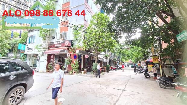 Nhà phố 3 ô tô tránh nhau tiện kinh doanh giá hơn 10 tỷ 1