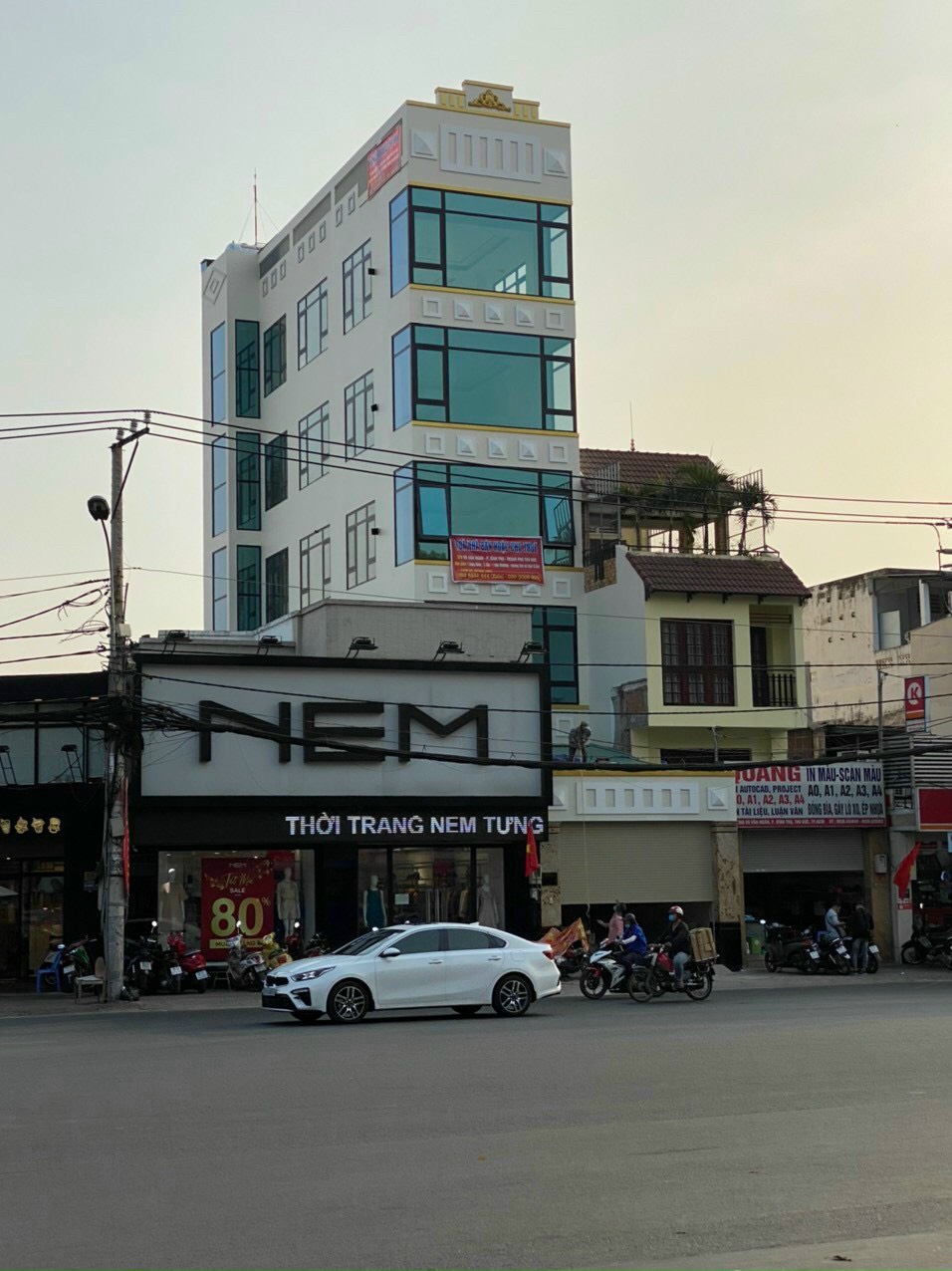 Bán nhà 5 tầng Mặt tiền Võ Văn Ngân, Bình Thọ Tp Thủ Đức, dt 172m2 , giá 50 tỷ