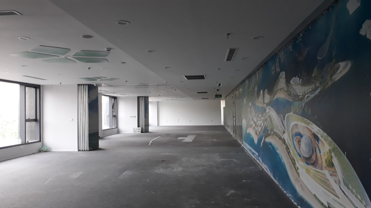 Cho thuê sàn vp diện tích 400m có chia tại tòa nhà Petrowaco 97-99 Láng Hạ, giá hợp lý Lh 0989790498 3