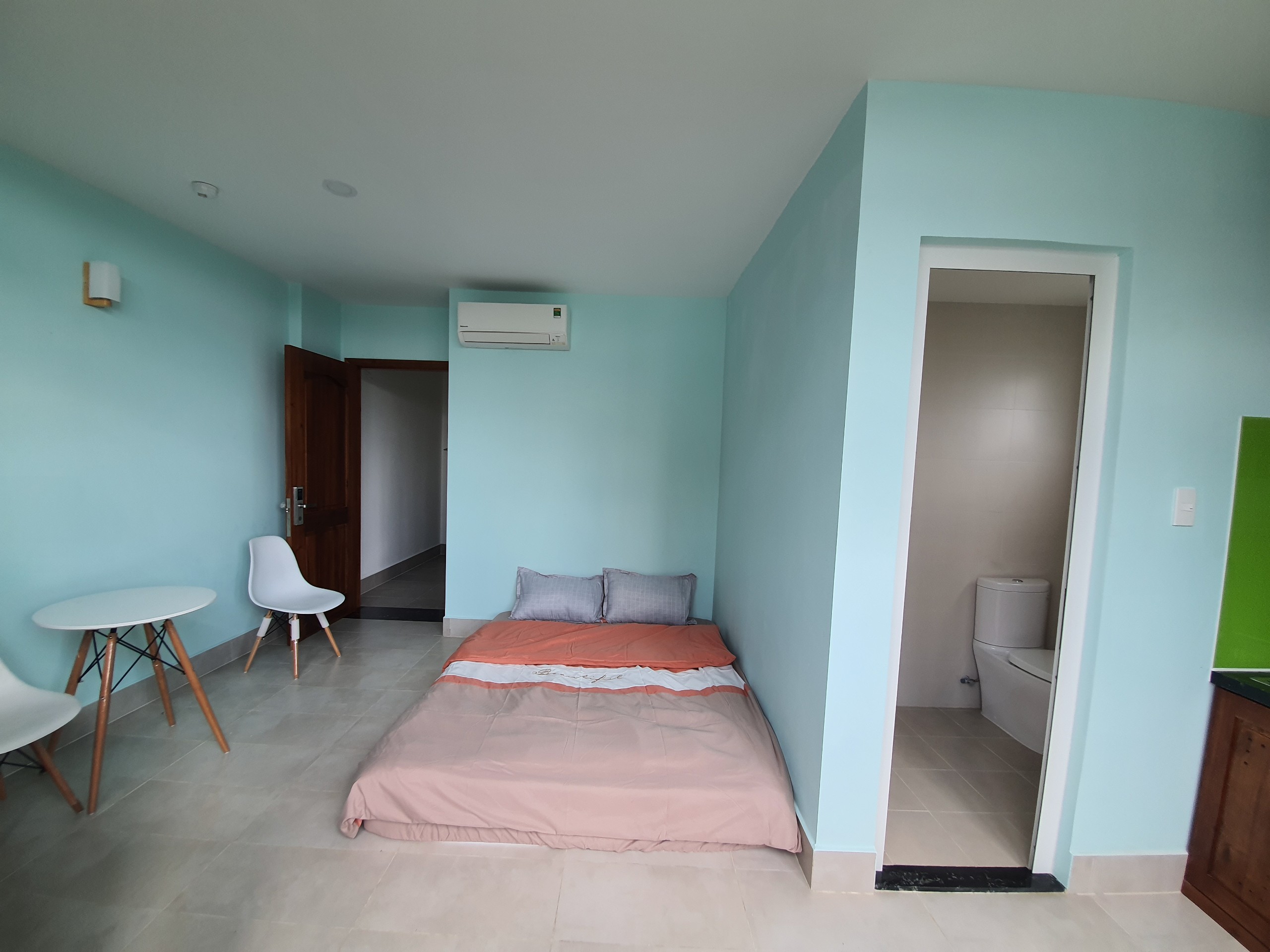 Cho thuê căn hộ dịch vụ đầy đủ tiện nghi đường Nguyễn Hữu Thọ gần trường Tôn Đức Thắng  quận 7 giá chỉ 4,5 triệu 4