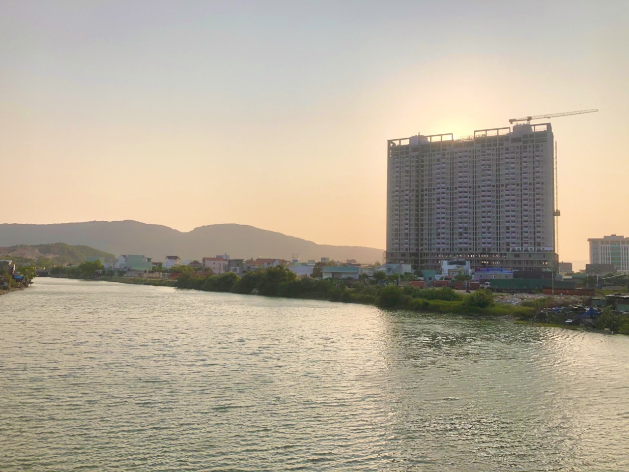 ​Sang sông bắt cầu Kiều, sang hơn nữa ở tại Ecolife Riverside 4