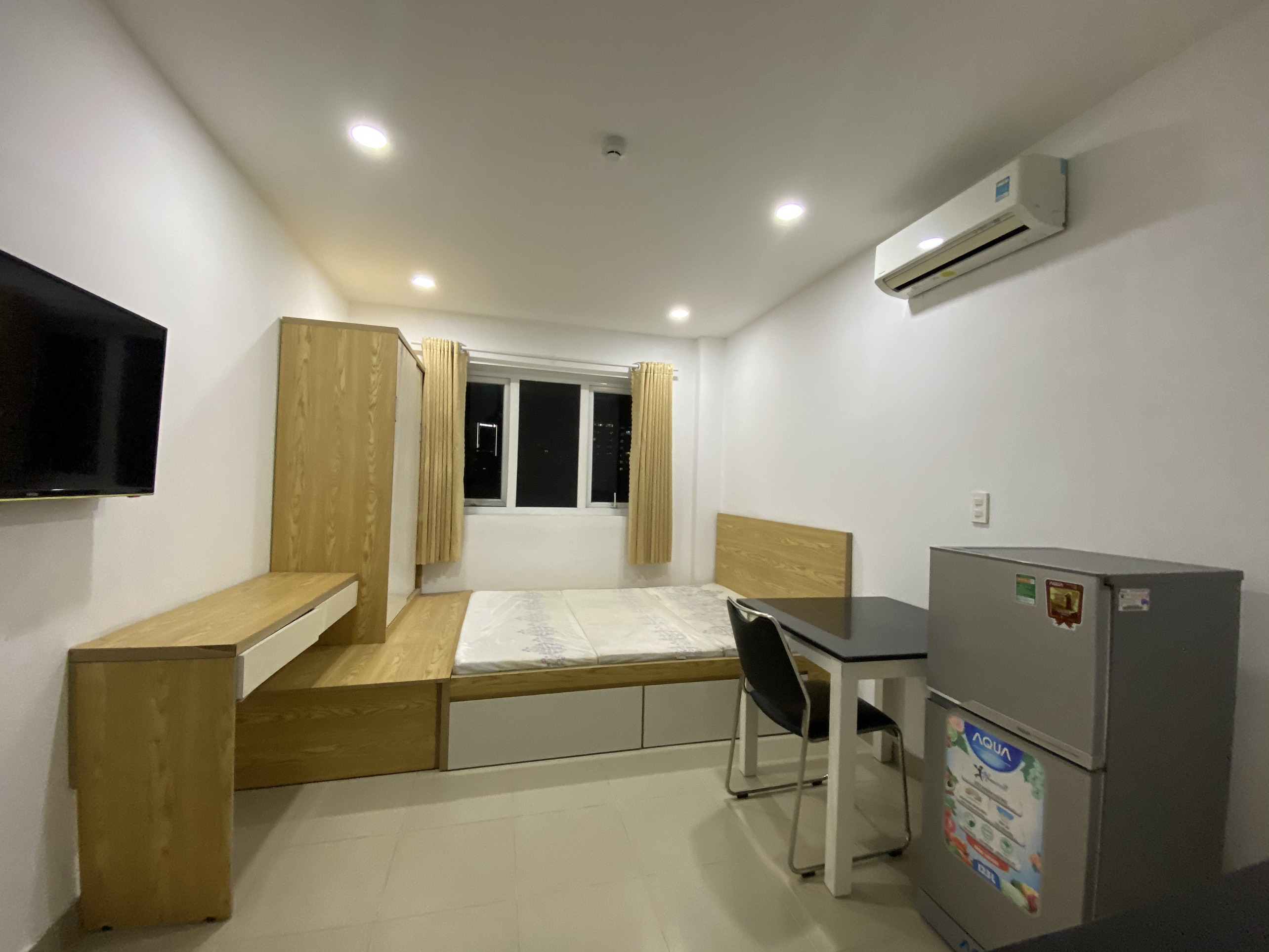 Cho thuê căn hộ dịch vụ Full nội thất đường Nguyễn Thị Thập quận 7 giá 4 triệu siêu rẻ
