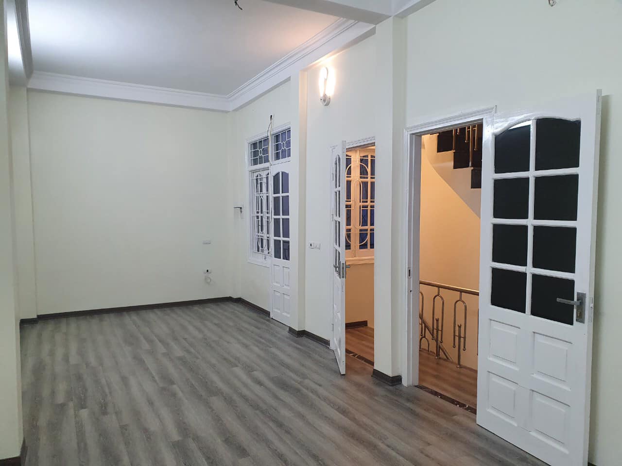 BÁN NHÀ BÁT KHỐI,NHÀ ĐẸP Ở NGAY-Ô TÔ ĐỖ CỬA,48M2,GIÁ 5,15 TỶ.