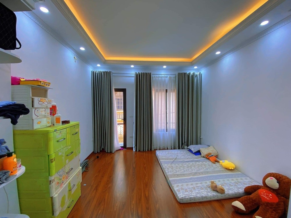 BÁN NHÀ ĐẸP, SIÊU HIẾM, THUỴ KHUÊ, TÂY HỒ, SÁT PHỐ, THÔNG, 36MX4T, NHỈNH 4 TỶ. 2