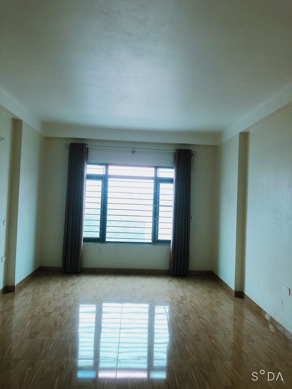 Hồ Tùng Mậu, Nhà đẹp ở ngay, 40m, 4 phòng ngủ, nhỉnh 3 tỷ.LH 0972979393